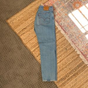 Levi’s Wedgie Jean